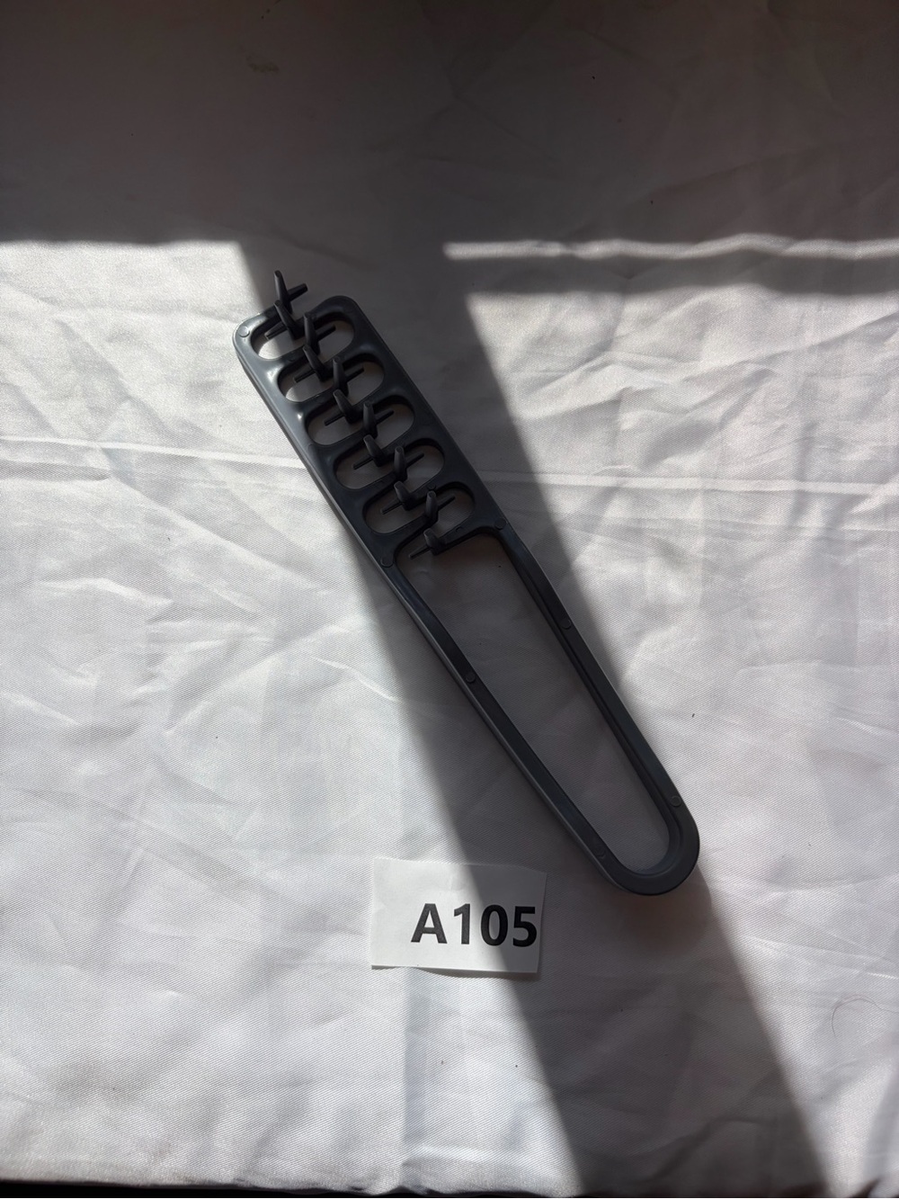 V shaped texture volume comb